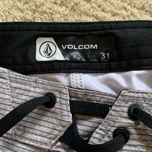 Volcom boardshorts - Picture 4 of 4